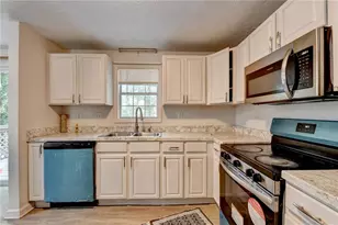 4286 Village Square Ln, Stone Mountain, GA 30083 - Photo 13