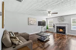 905 Shannon Rd, Loganville, GA 30052 - Photo 11
