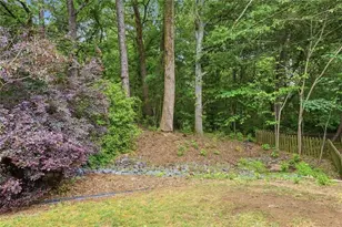 511 Carrington Ct, Canton, GA 30115 - Photo 3