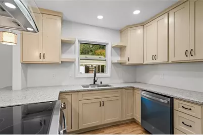 515 Woodlawn Avenue, Calhoun, GA 30701 - Photo 21