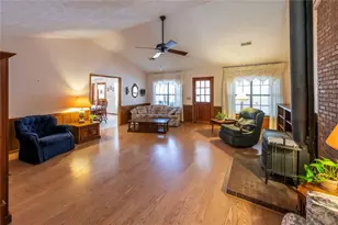 2011 Gleaton Rd NE, Conyers, GA 30013 - Photo 9
