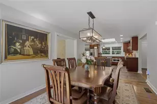 1322 Brook Forest Dr NE, Atlanta, GA 30324 - Photo 11