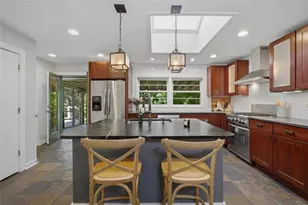 1322 Brook Forest Dr NE, Atlanta, GA 30324 - Photo 13