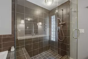 1322 Brook Forest Dr NE, Atlanta, GA 30324 - Photo 25