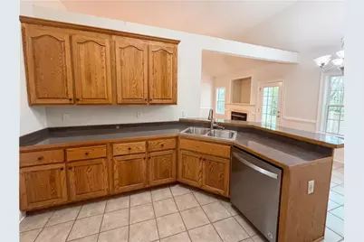 141 Lake Chase Drive S, Griffin, GA 30224 - Photo 9