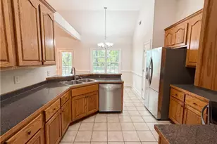 141 Lake Chase Dr S, Griffin, GA 30224 - Photo 7