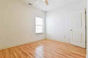 901 Sonoma Dr, Lawrenceville, GA 30045 - Photo 9