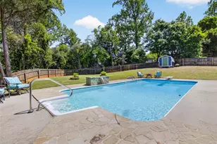 3756 Southgate Dr SW, Lilburn, GA 30047 - Photo 37