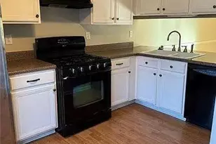 146 Bridge View Dr, Marietta, GA 30066 - Photo 3