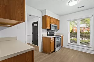 1216 Whitlock Ridge Dr SW, Marietta, GA 30064 - Photo 7