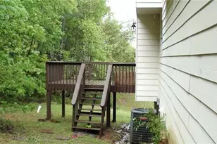 3845 Laurel Brook Ln, Snellville, GA 30039 - Photo 5