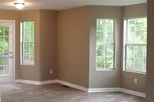3845 Laurel Brook Ln, Snellville, GA 30039 - Photo 9