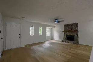 1450 Ashbrook Dr, Lawrenceville, GA 30043 - Photo 5