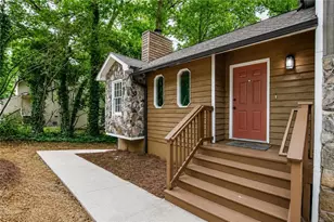 1450 Ashbrook Dr, Lawrenceville, GA 30043 - Photo 3