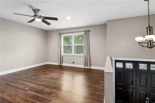 1042 Mountain Woods Ct, Stone Mountain, GA 30087 - Photo 5