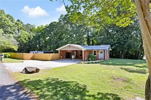 671 Dozier Dr, Marietta, GA 30066 - Photo 3