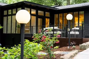 922 Barton Woods Rd NE, Atlanta, GA 30307 - Photo 9