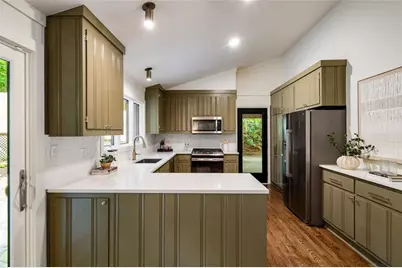 922 Barton Woods Road NE, Atlanta, GA 30307 - Photo 41