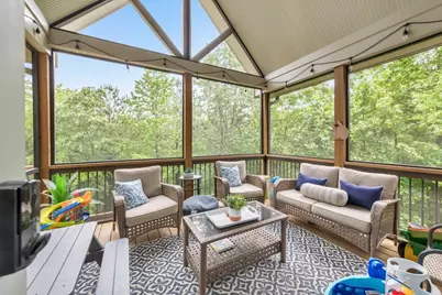 4856 Grandview Court, Flowery Branch, GA 30542 - Photo 7