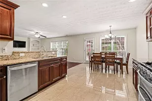 2523 Oak Bluff Dr, Dacula, GA 30019 - Photo 9