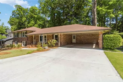 2738 Foster Ridge Road NE, Atlanta, GA 30345 - Photo 3