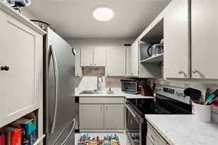 3060 Pharr Ct, Atlanta, GA 30305 - Photo 7