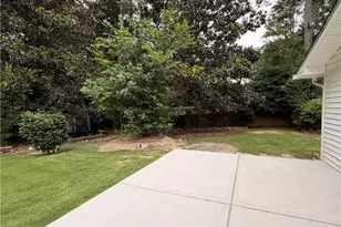 3284 Embry Cir, Atlanta, GA 30341 - Photo 3