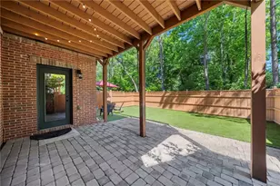 7805 Highland Bluff, Sandy Springs, GA 30328 - Photo 37