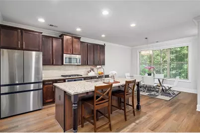 7805 Highland Bluff, Sandy Springs, GA 30328 - Photo 7