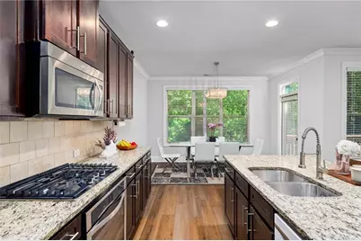 7805 Highland Bluff, Sandy Springs, GA 30328 - Photo 11