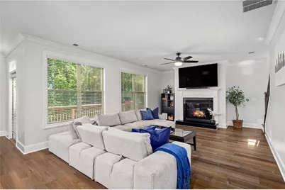 7805 Highland Bluff, Sandy Springs, GA 30328 - Photo 13
