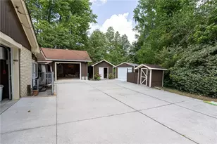 472 Edwards Ct NW, Lawrenceville, GA 30044 - Photo 3