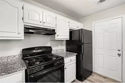 1382 N Hampton Drive, Hampton, GA 30228 - Photo 7