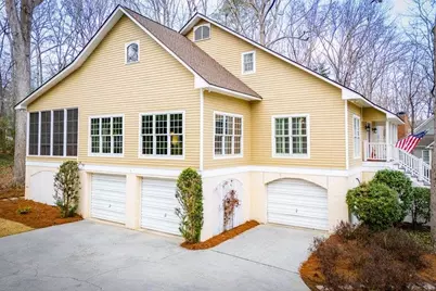 211 Habersham Place, Carrollton, GA 30117 - Photo 3