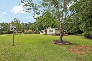 1949 Bonnie Ridge Dr, Griffin, GA 30223 - Photo 3