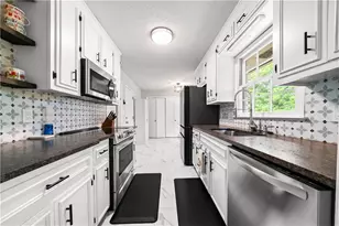 2993 Huntcliff Dr, Marietta, GA 30066 - Photo 11