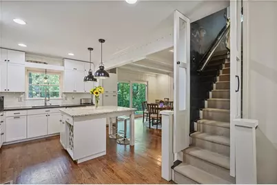 2509 Sharondale Drive NE, Atlanta, GA 30305 - Photo 9