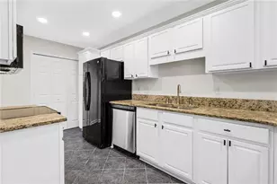 1805 Brighton Point, Atlanta, GA 30328 - Photo 9