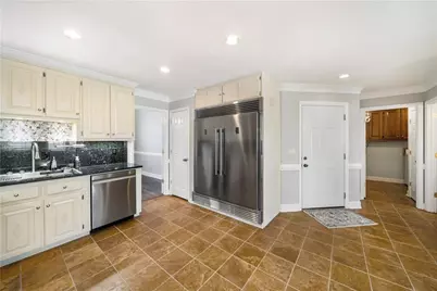931 New Bedford Drive, Marietta, GA 30068 - Photo 27