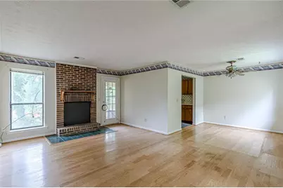 122 Sandalwood Circle, Lawrenceville, GA 30046 - Photo 3