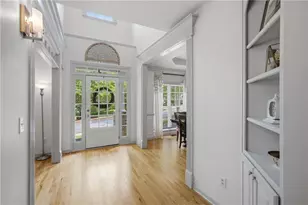 4092 Suwanee Mill Dr, Buford, GA 30518 - Photo 5