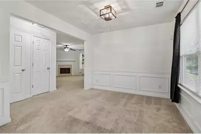 9425 Lakeview Road, Union City, GA 30291 - Photo 17