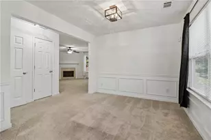 9425 Lakeview Rd, Union City, GA 30291 - Photo 17