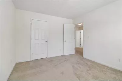 9425 Lakeview Road, Union City, GA 30291 - Photo 37