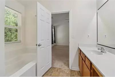 9425 Lakeview Road, Union City, GA 30291 - Photo 29