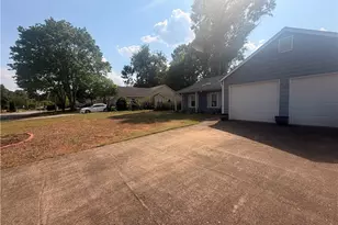 920 River Rock Dr, Woodstock, GA 30188 - Photo 5