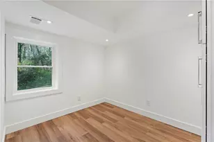 2746 Dale Creek Dr NW, Atlanta, GA 30318 - Photo 33