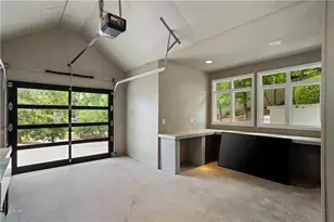 1100 Kingston Dr, Atlanta, GA 30342 - Photo 73