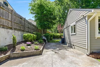 3225 Caldwell Road NE, Brookhaven, GA 30319 - Photo 3