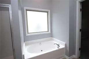 5565 Falls Landing Dr, Cumming, GA 30040 - Photo 19